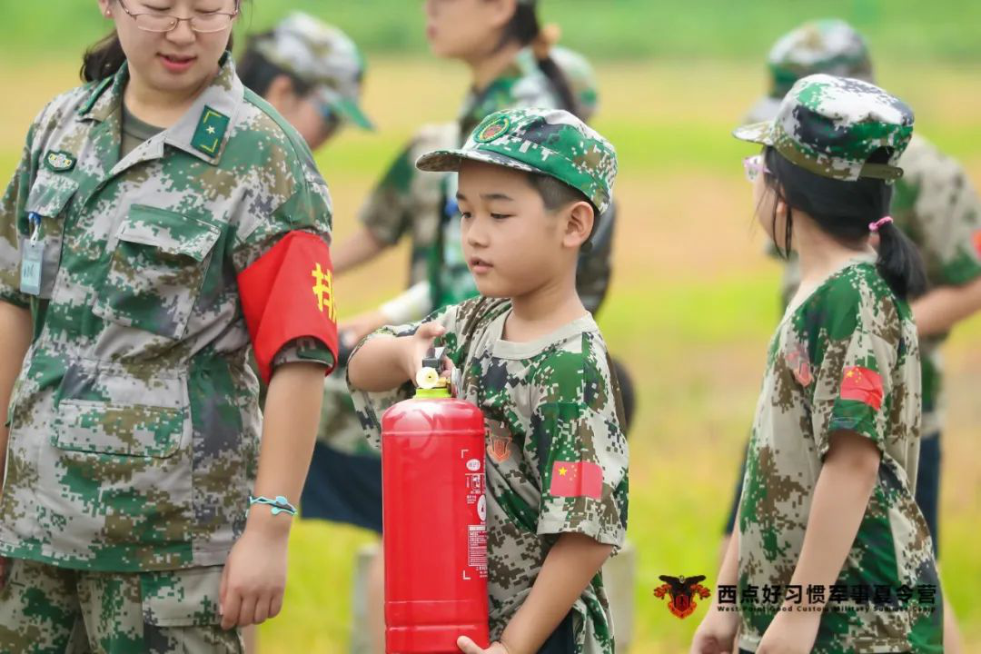 这个暑假，到底是谁家的娃在偷偷的茁壮成长？,上海西点军校