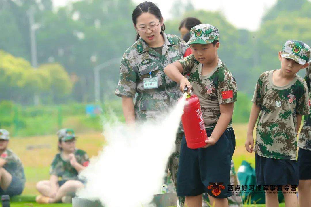 这个暑假，到底是谁家的娃在偷偷的茁壮成长？,上海西点军校