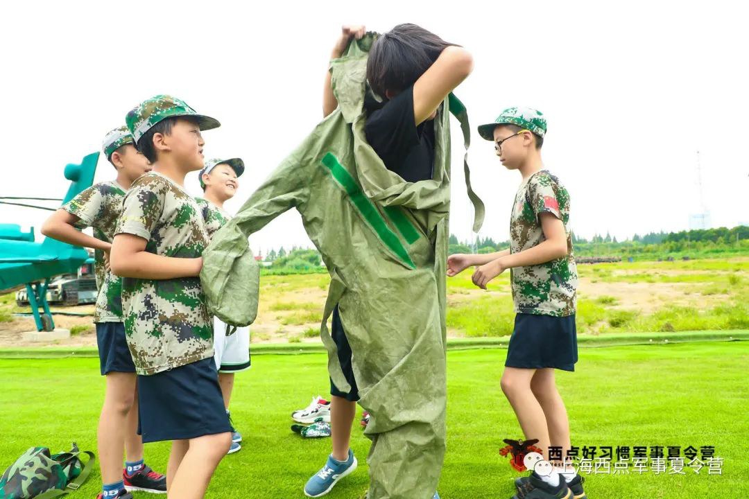 和同学完全不一样的暑假生活,上海西点军校